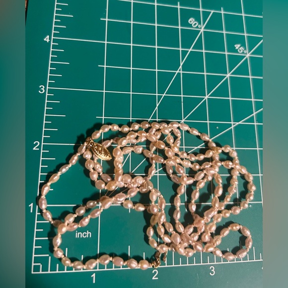 Rice pearl necklace with 14k gold clasp 38” - Picture 8 of 8